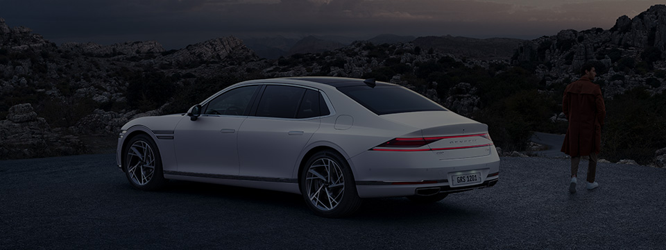 genesis-g90-design-next-safety-large-r.jpg