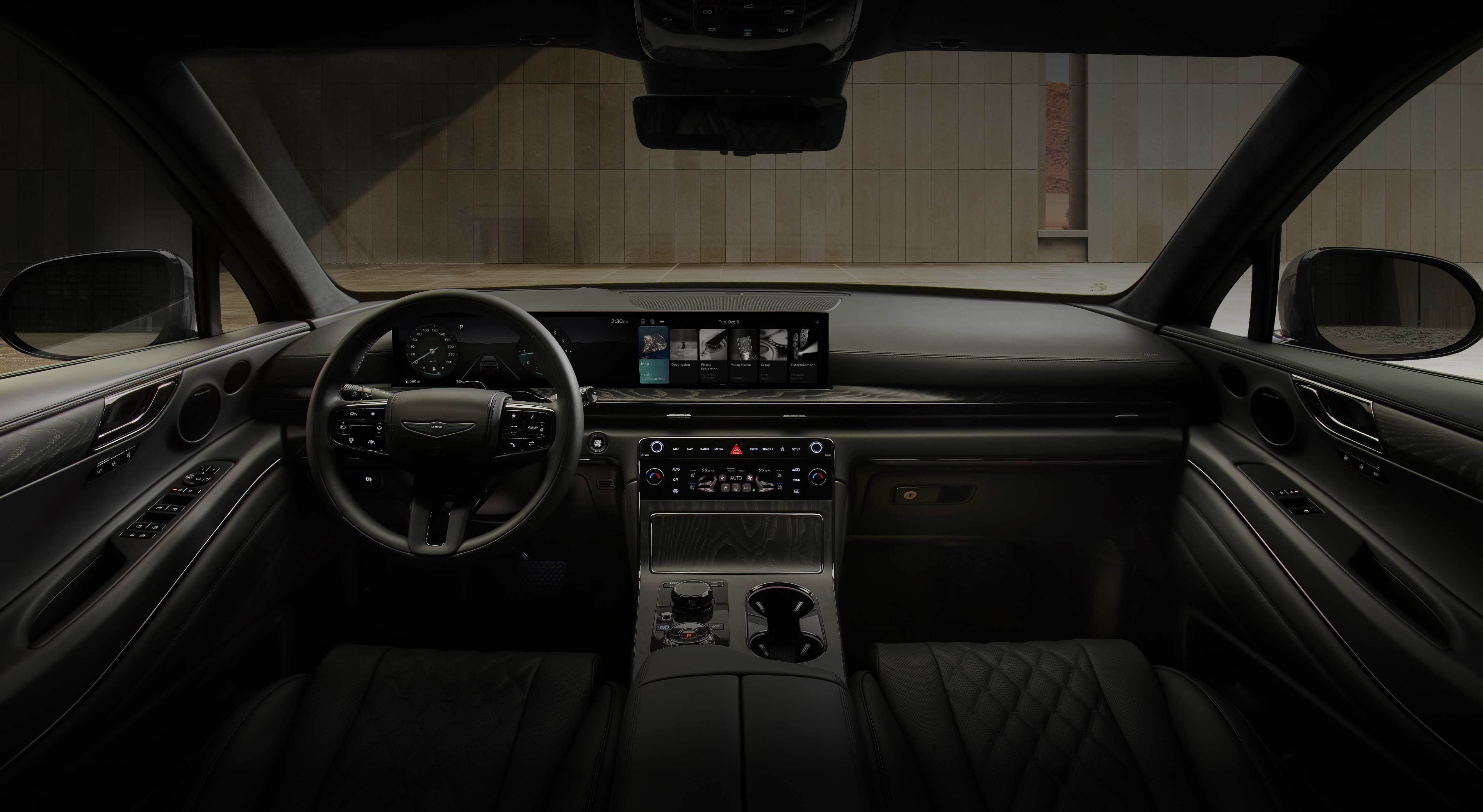 A video is played, showing a slow pan from the driver’s seat to the rear seats, highlighting the interior design of the GV80 Black. Nearly every detail, including the seats, steering wheel, and center fascia, is decorated in black.