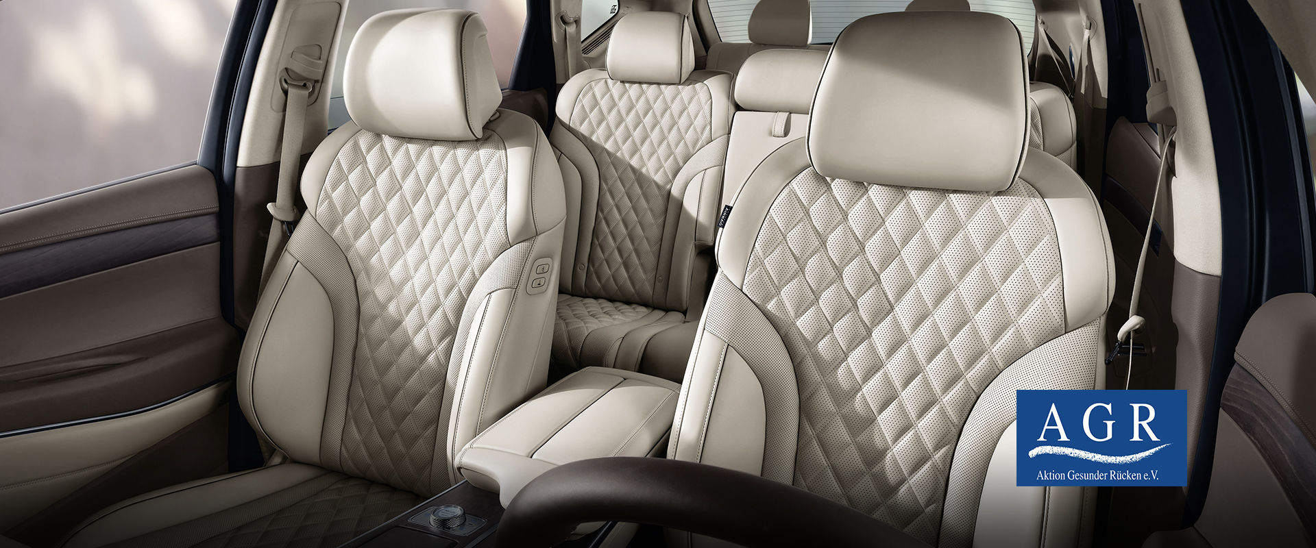 genesis-gv80-technology-ergo-motion-seat-logo