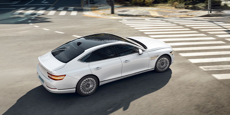genesis-ww-performance-g80ev-preview-ecs-03-desktop-8x4.jpg
