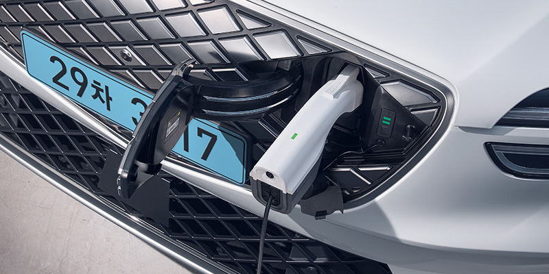 Genesis Electrified GV70 charging image