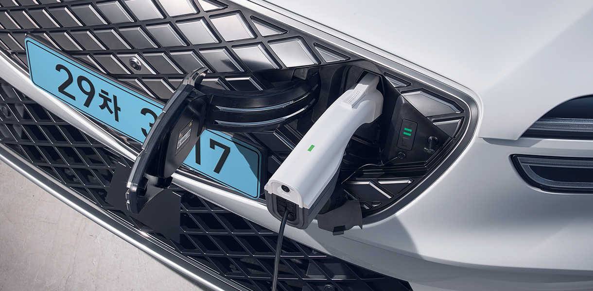 Genesis Electrified GV70 V2L exterior exclusive connector