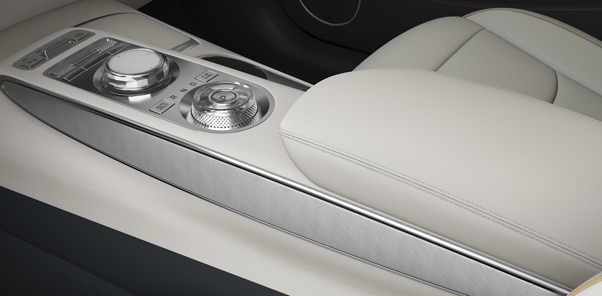 Genesis Electrified GV70 fog brush aluminum trim