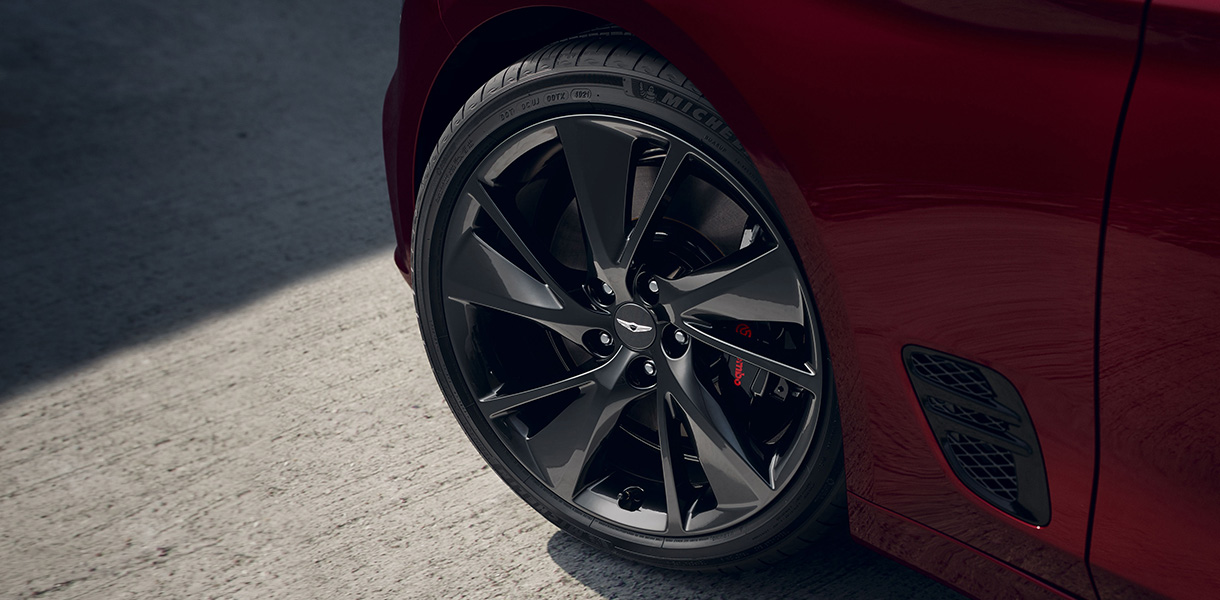 Genesis G70 Shooting Brake Rear Quad lamps