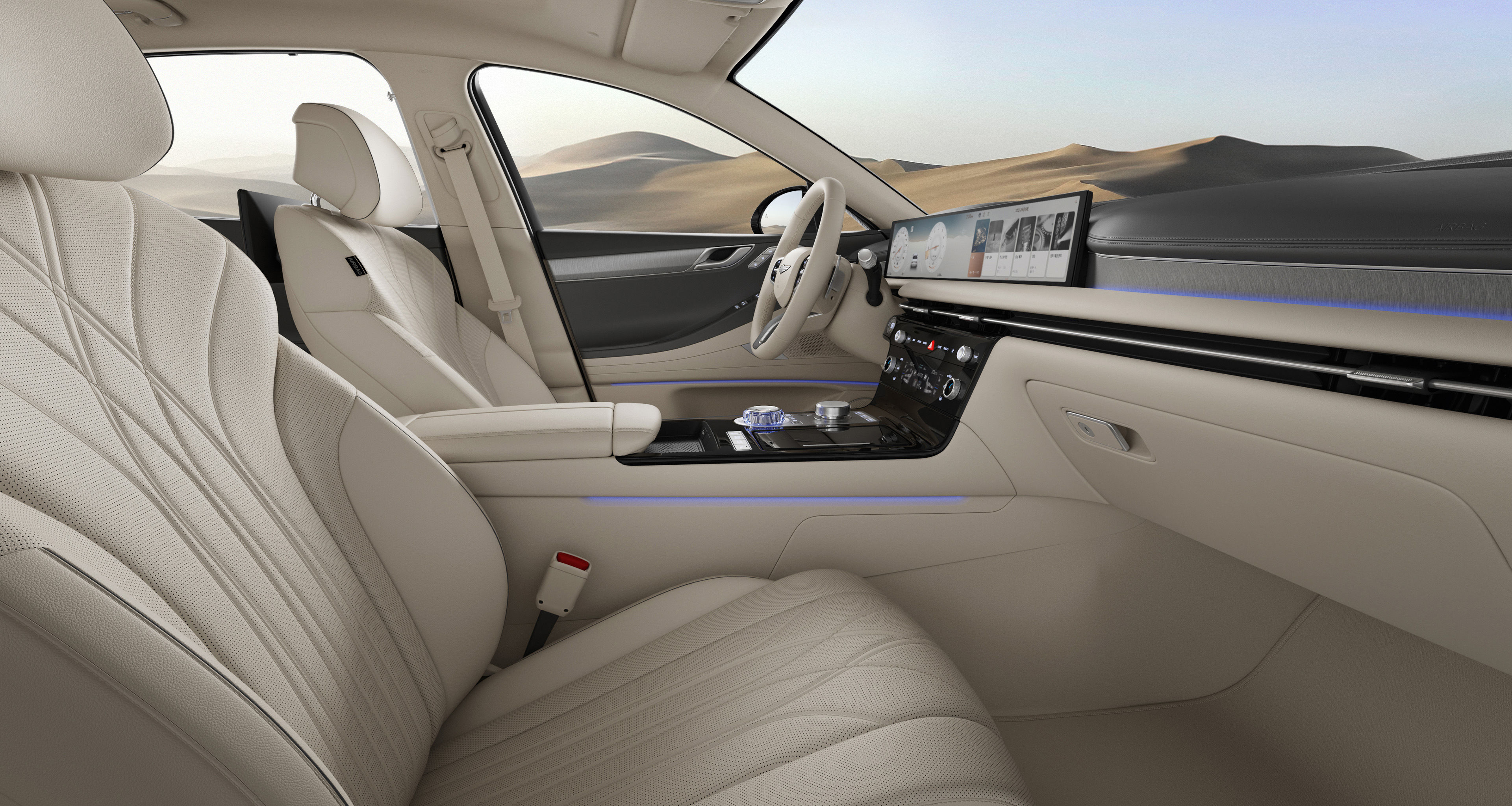 G80 interior in Ash Gray/Vanilla Beige Two-tone.