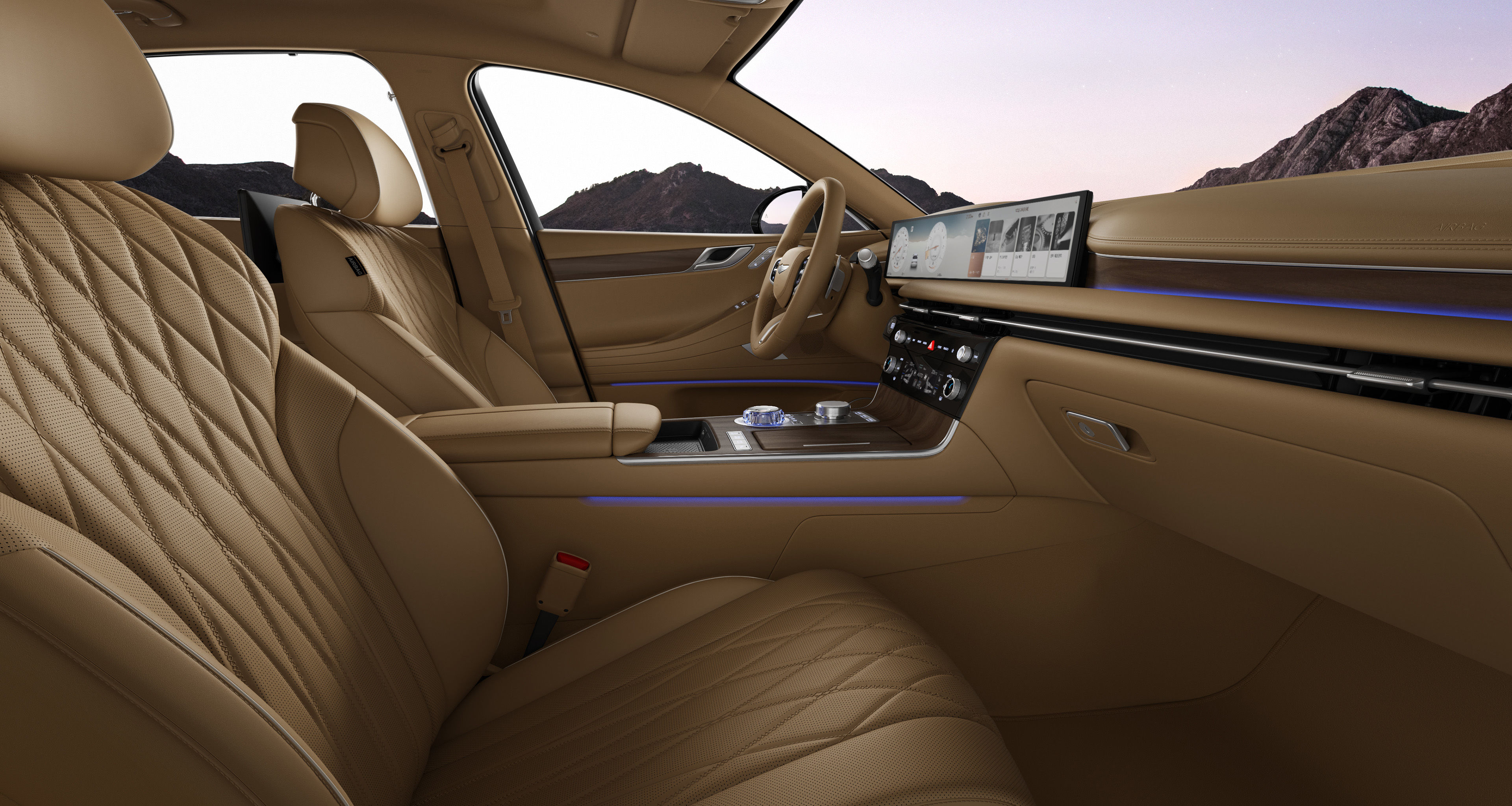 G80 interior in Ecru Camel Mono-tone.