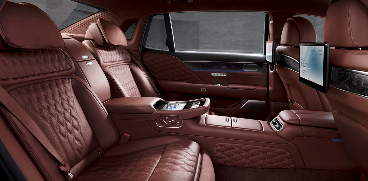 Genesis G90 LONG WHEEL BASE Interior