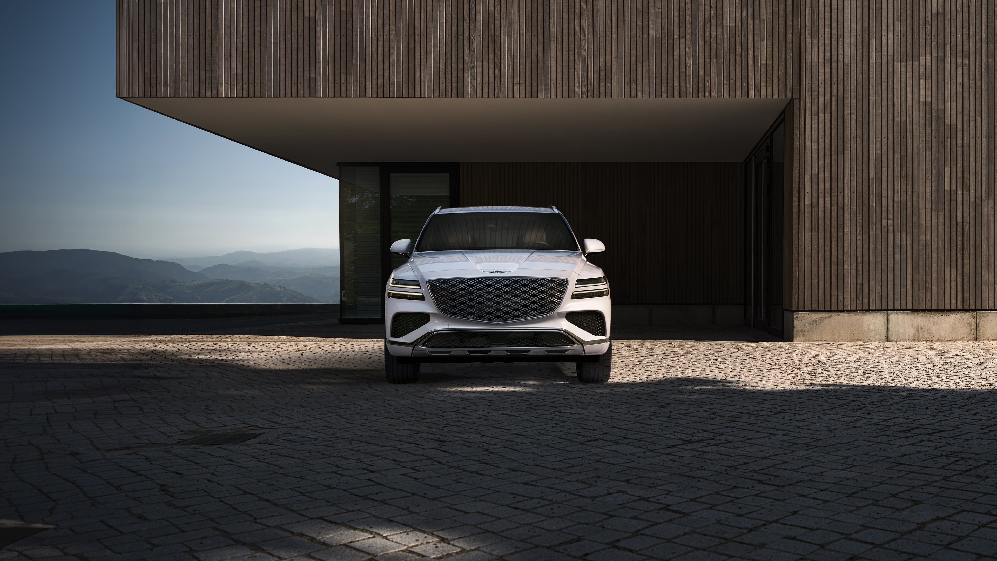 Storr Green GV80 rotates 360 degrees counterclockwise.